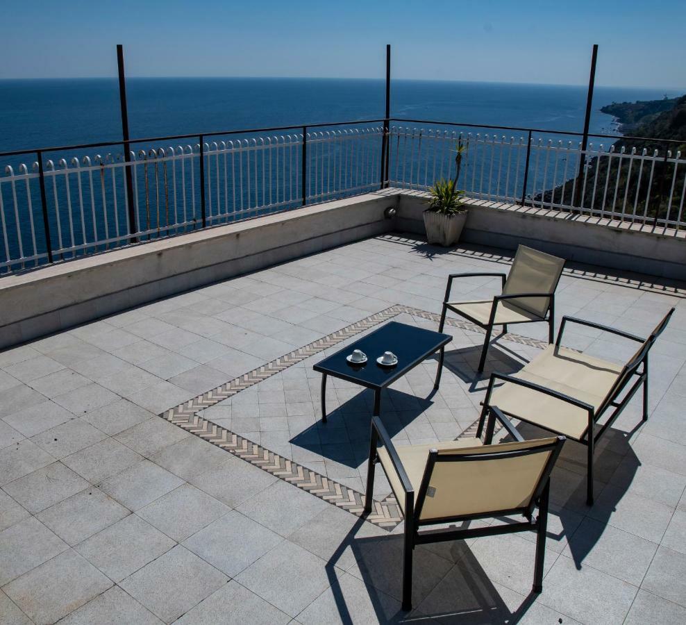 La Timpa Villa Acireale Exteriör bild